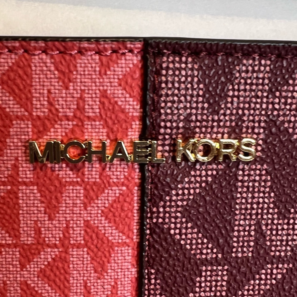 MICHAEL KORS JET SET TRAVEL TWO-TONE LOGO CROSSBODY BAG - Picture 10 of 10